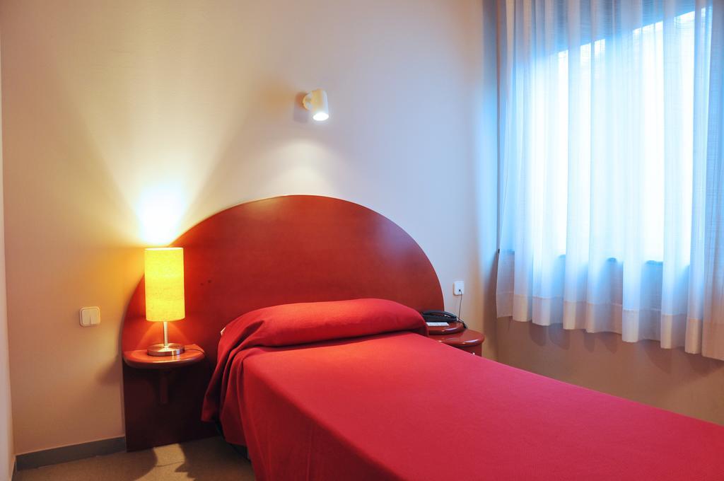 Residencia D'Investigadors Barcelona Room photo