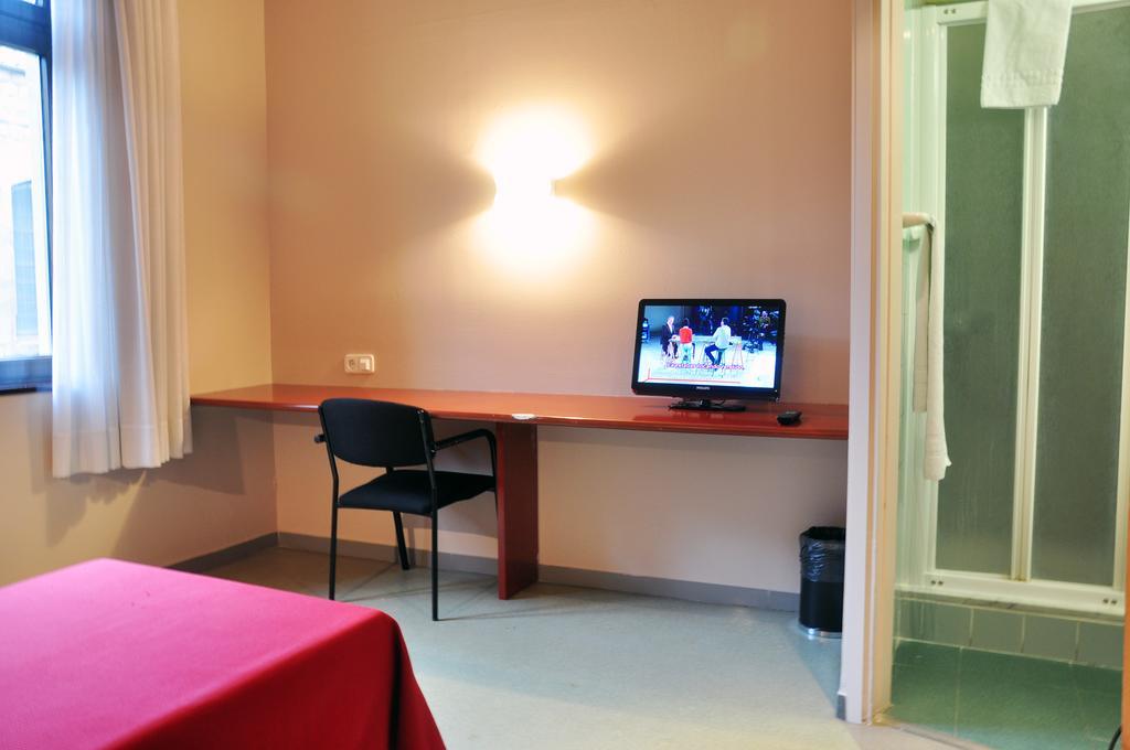 Residencia D'Investigadors Barcelona Room photo