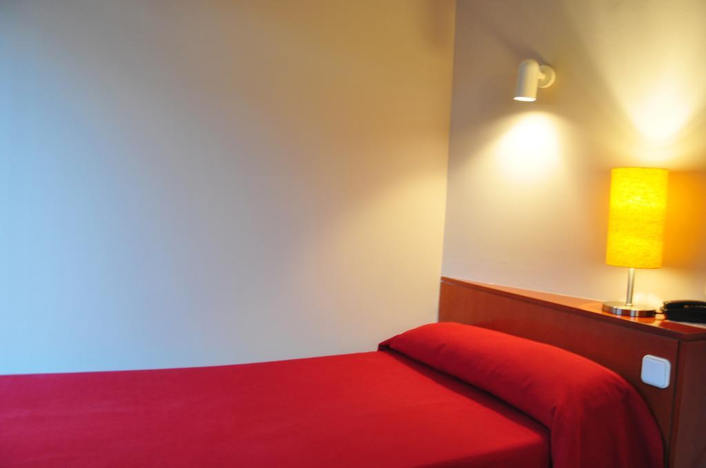 Residencia D'Investigadors Barcelona Room photo