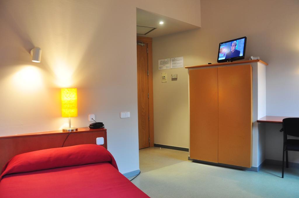 Residencia D'Investigadors Barcelona Room photo