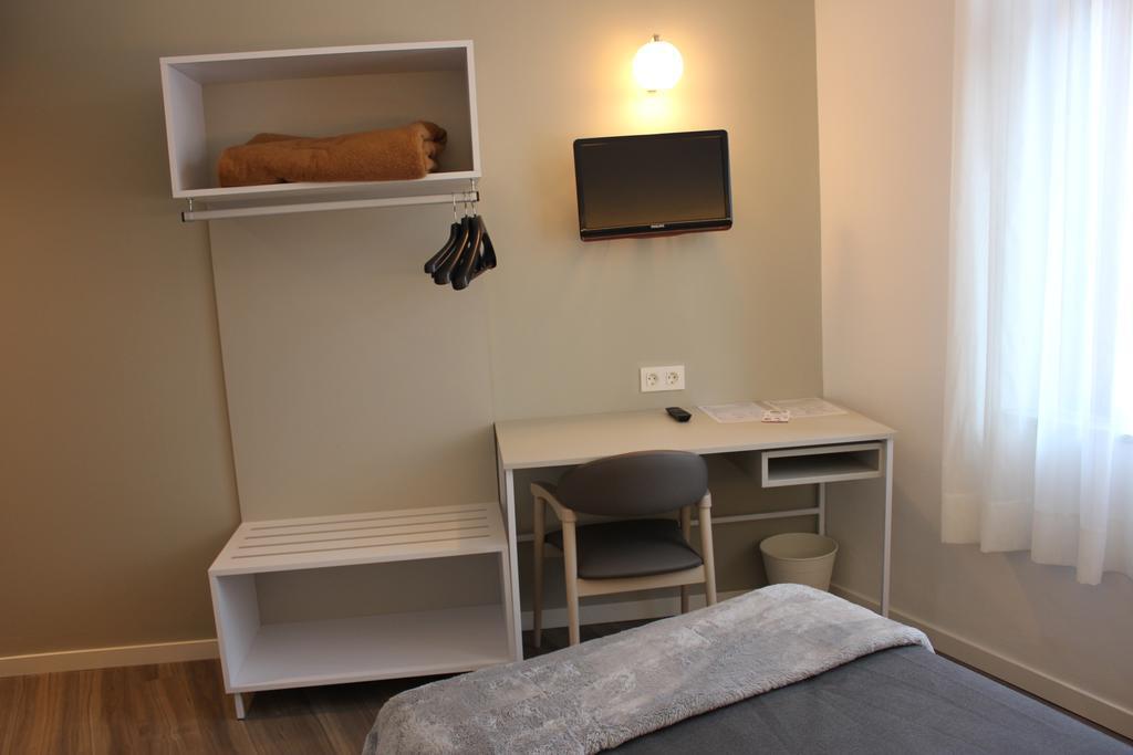 Residencia D'Investigadors Barcelona Room photo