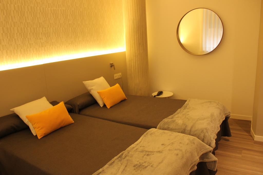 Residencia D'Investigadors Barcelona Room photo
